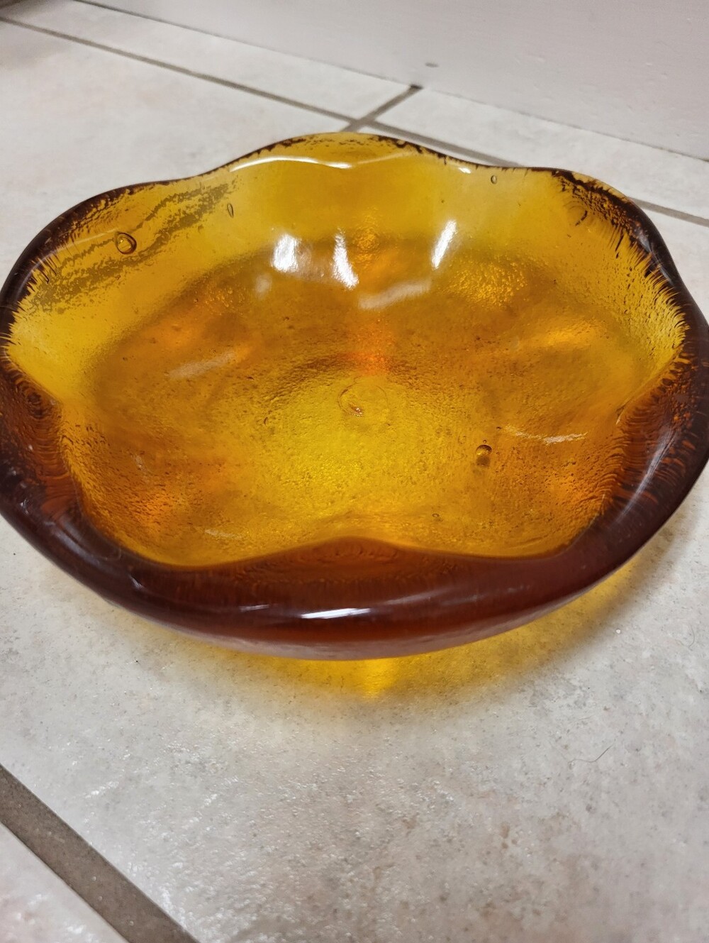 BLENKO 2.12 Lbs Amber Glass Art 2 x 7.5 In. Scalloped Bowl